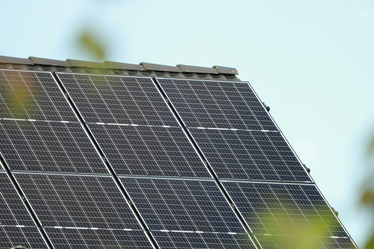 photovoltaic-6239423_1280